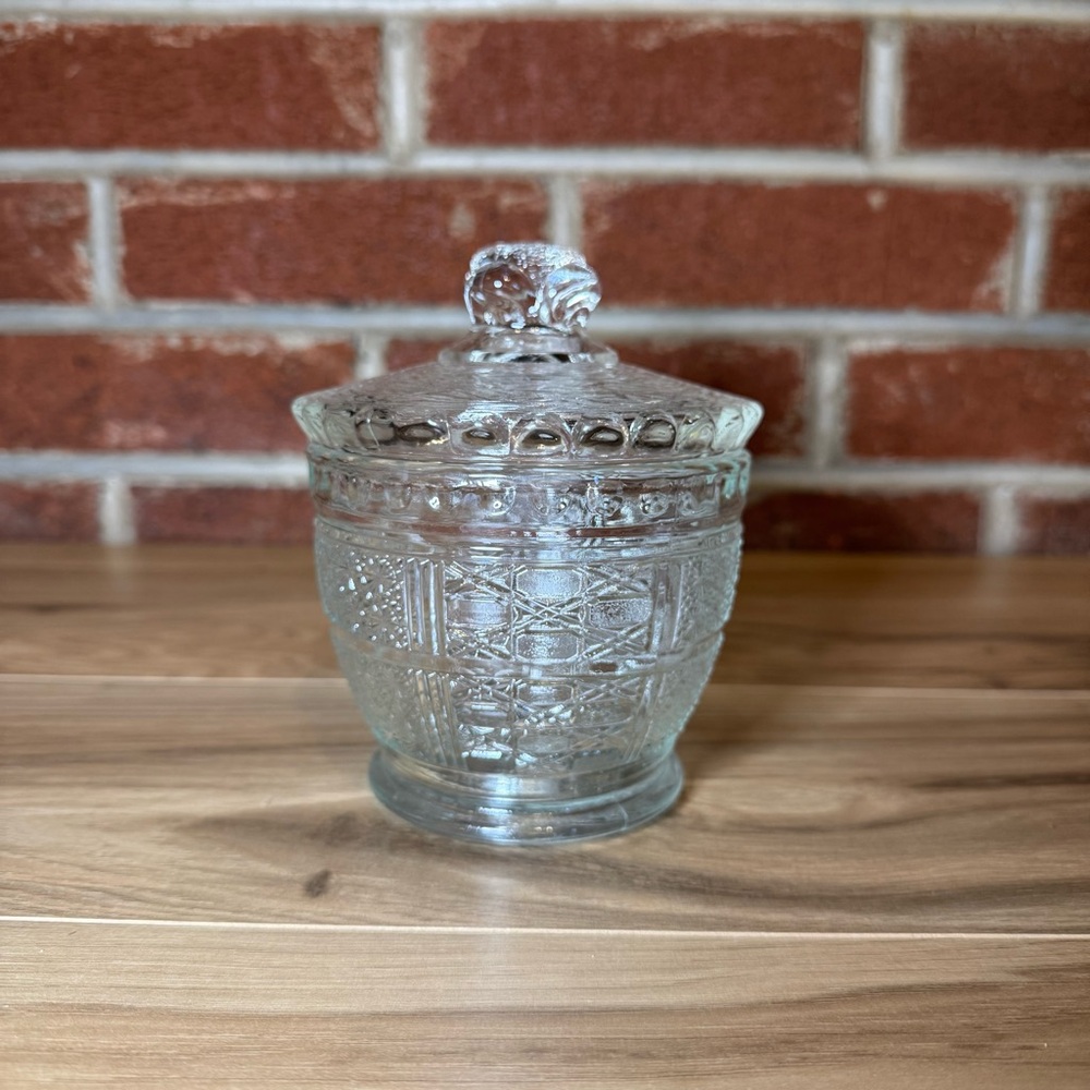 Vintage Clear Glass Round Candy Dish Trinket Dish Scalloped Edge Home Decor